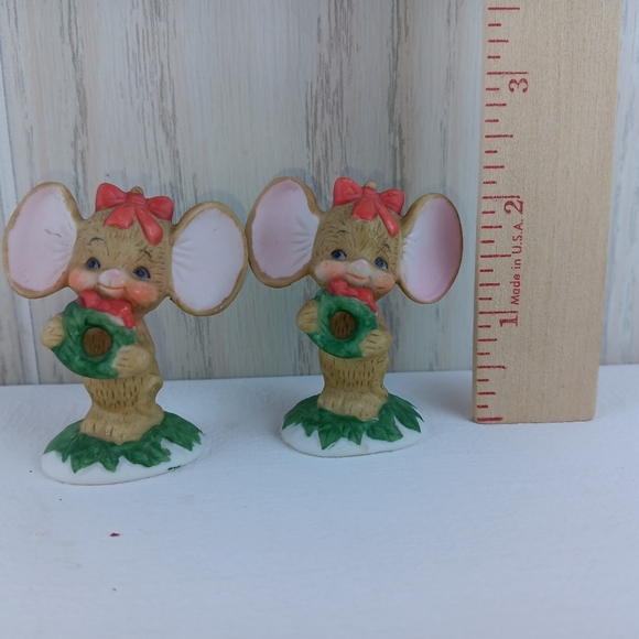 Vintage 80s Lefton 02477 Christmas Mouse mice Wreath tiny figure bow big ear - Picture 9 of 9